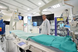 Dr. Balkin in the Catheterization Laboratory (CC IsraCast) (Photo: Tomer Yaffe)