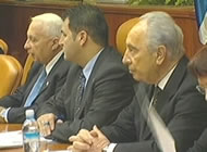 CABINET SEALS DISENGAGEMENT